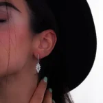 گوشواره نقره زنانه طرح برگ نگین‌دار 100001546 - Image 2