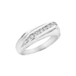 انگشتر نقره مینیمال با ردیف نگین زیرکونیا 1020106