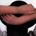 دستبند نقره مینیمال با نگین برلیان‌گونه 10001594 - Image 2