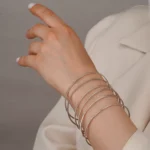 النگو نقره زنانه ظریف طرح لبه شیاردار عیار 925 - Image 2