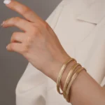 النگو نقره زنانه دو رنگ باریک طرح سه خط عیار 925 - Image 3