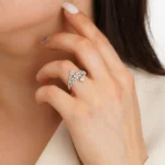 انگشتر نقره زنانه طرح شکوفه بلورین جواهری عیار 925 - Image 2