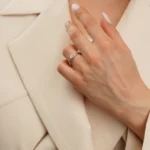 انگشتر نقره زنانه تک نگین طرح سولیتر ظریف عیار 925 - Image 2
