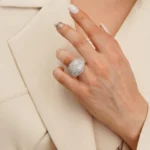 انگشتر نقره زنانه طرح دام (Dome) با نگین باگت 111000022146 - Image 3