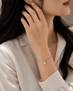 دستبند نقره زنانه طرح قلب آویز مدل DEF K22 - Image 2